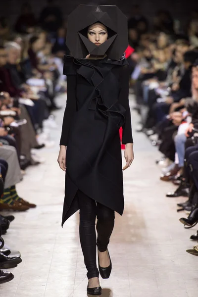 Look 33